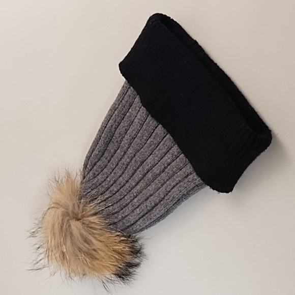 Black Gray Ribbed Knit Hat Stocking Cap Beanie Fur Pom Pom Stretchy Soft Warm - Picture 5 of 5